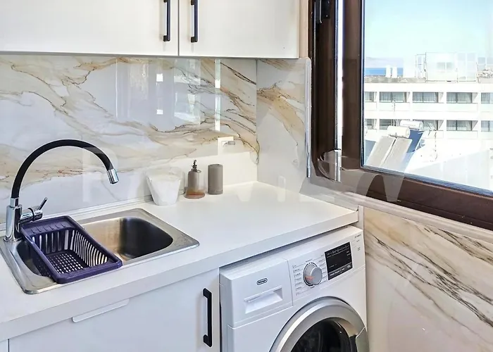 7-modern Center With Sea View! Апартаменты *